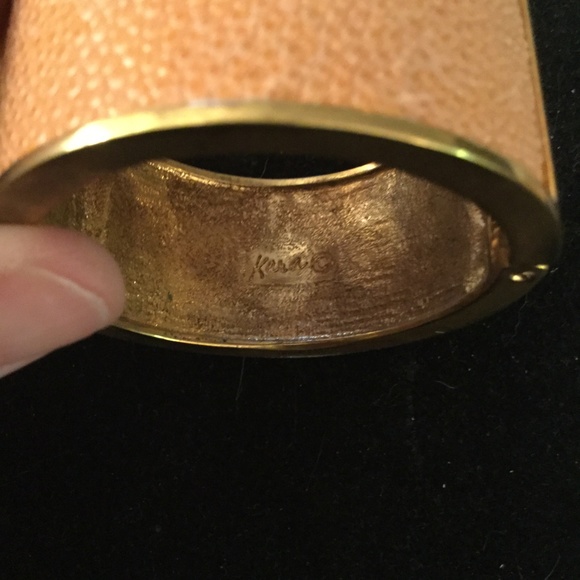 Kara apricot stingray bracelet - Picture 6 of 6